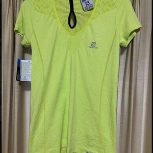 Salomon Elevate Seamless Tee in Yellow NWT, size Medium